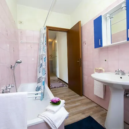 Casa Carlotta Laveno-Mombello